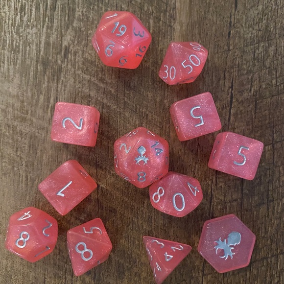 Kraken 12pc Pink Glitter Dice Set - Picture 3 of 5